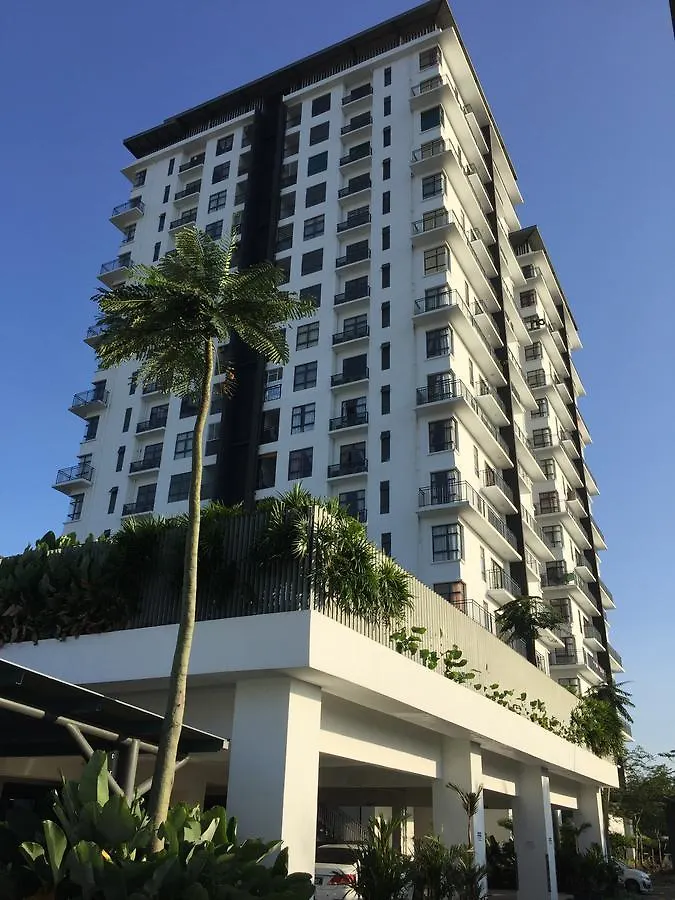 Suritz Condo コタキナバル 0*,
